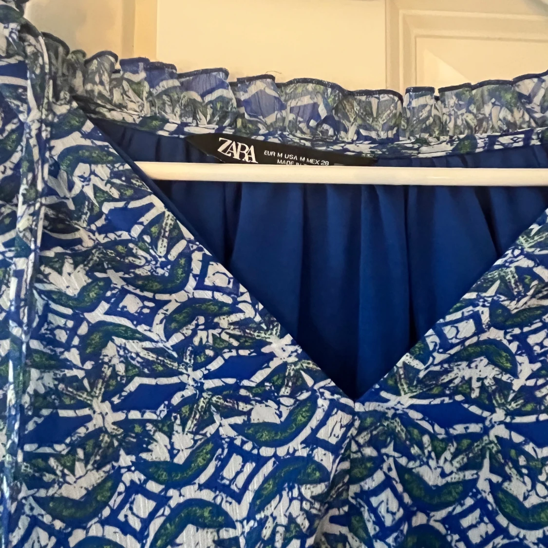 Mönstrad klänning  - 1