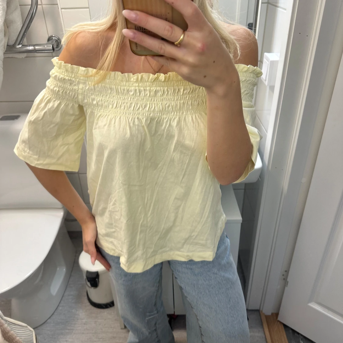 Off shoulder tröja  - 90
