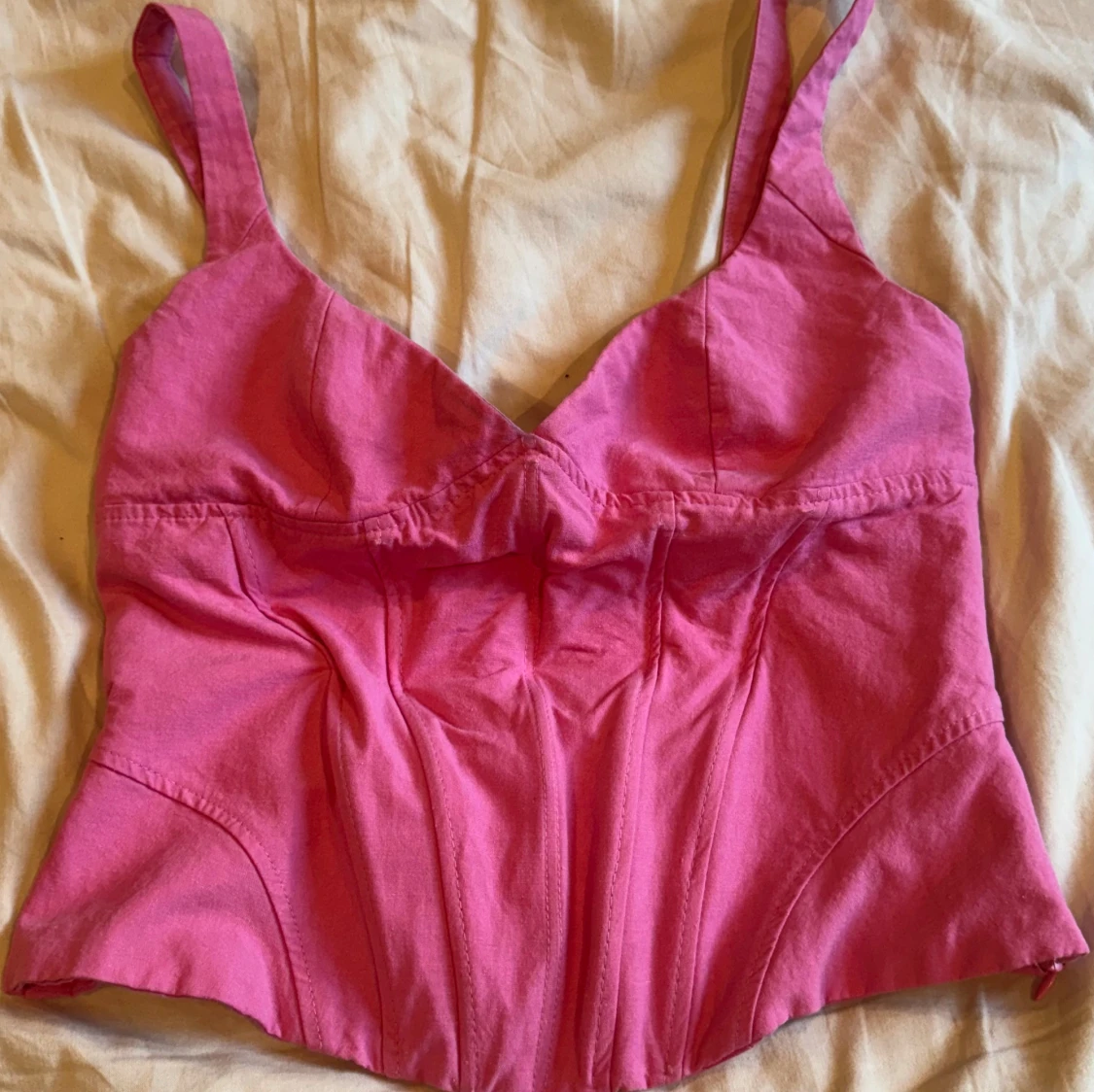 Rosa korsett-topp med breda axelband - 2