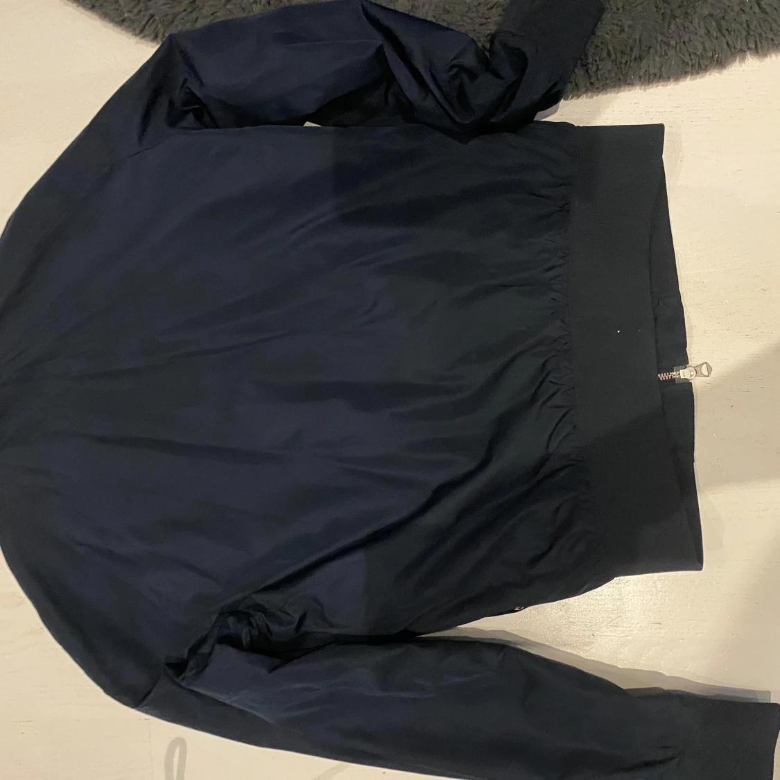 Mörkblå bomberjacka från J.Lindeberg - 3