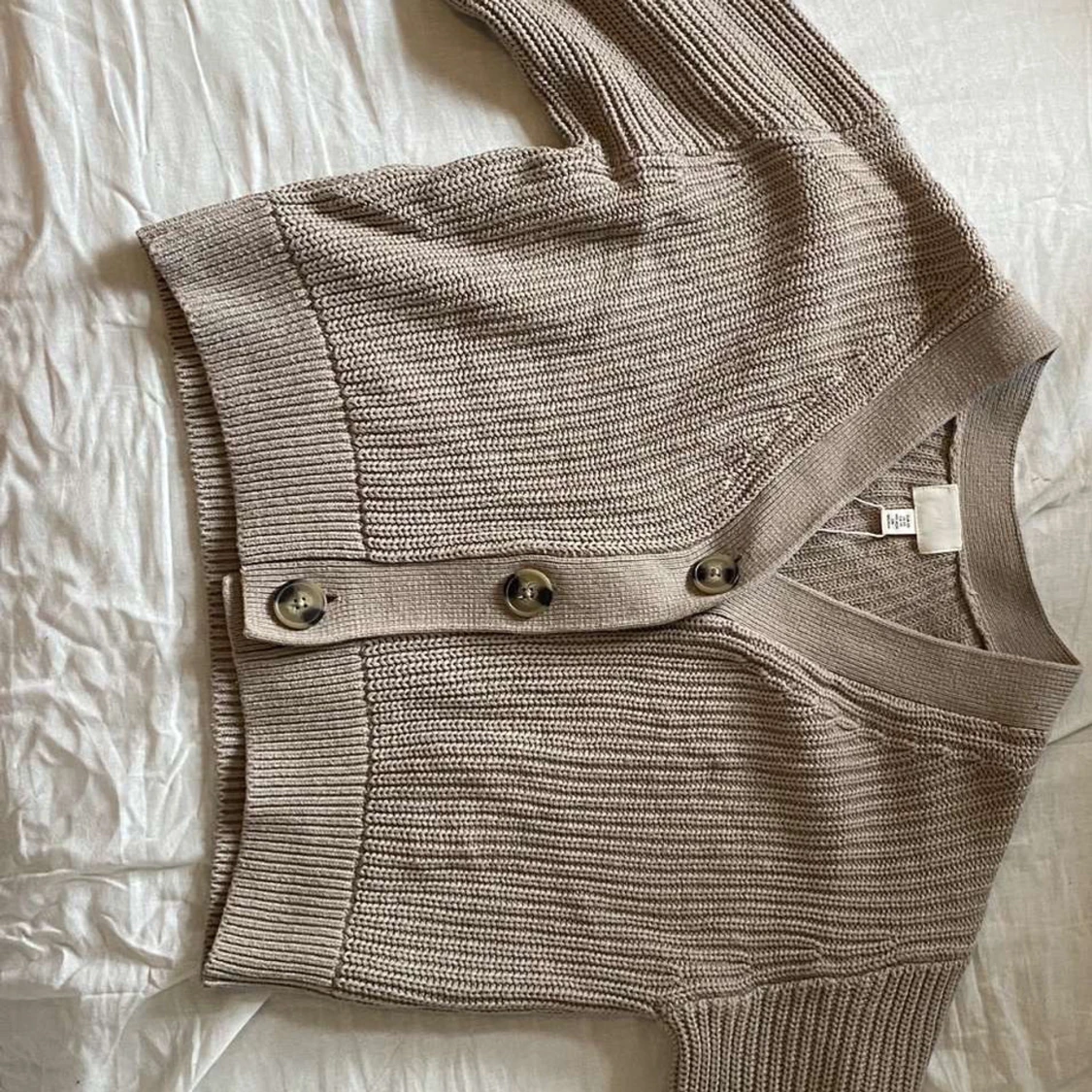 Beige stickad kofta från H&M - 1