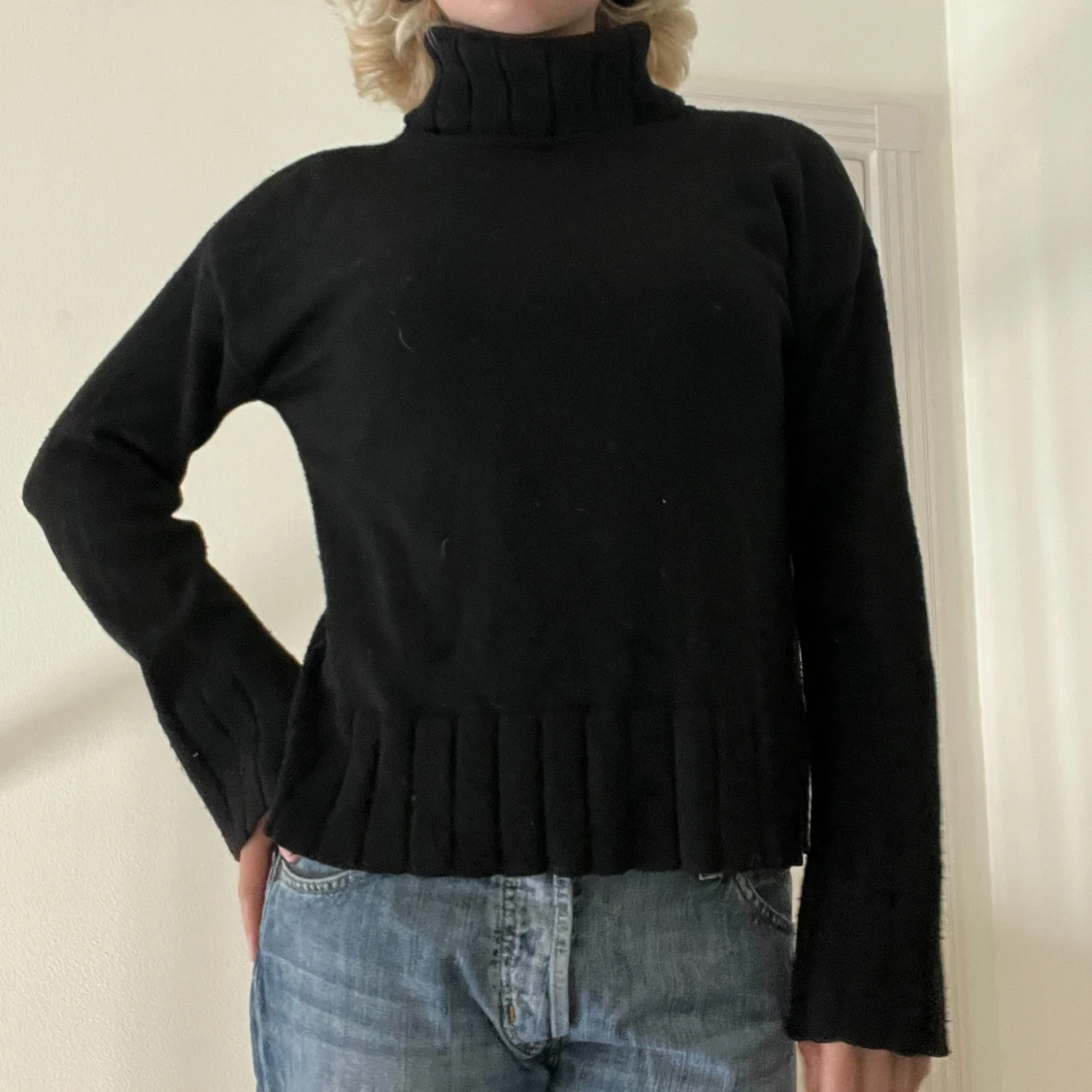 Svart polotröja