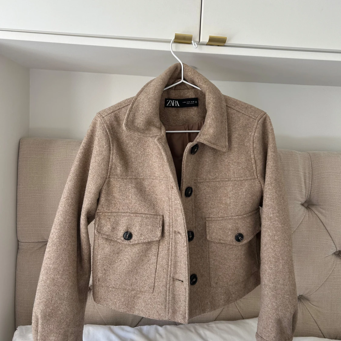 Beige ulljacka från Zara