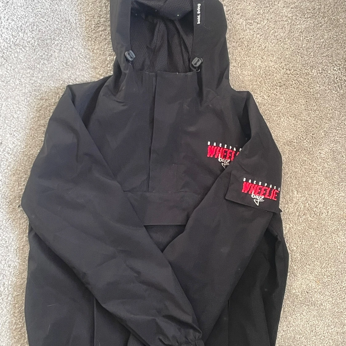 Svart vindjacka Backpack Wheelie Boyz - 1