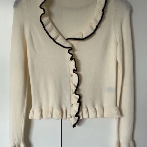 Stickad blus - Aldrig använd 