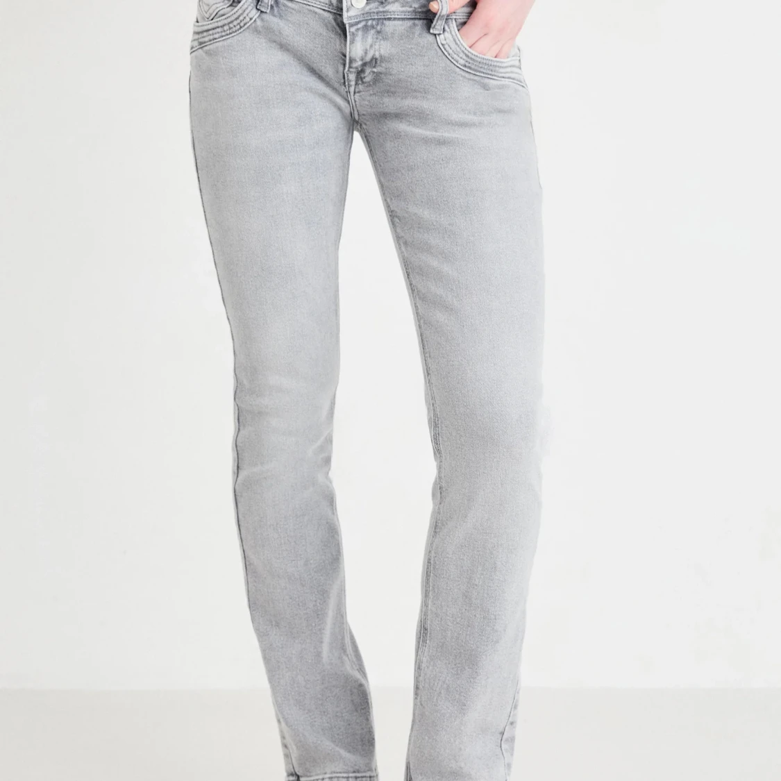 Grå jeans från LTB med raka ben