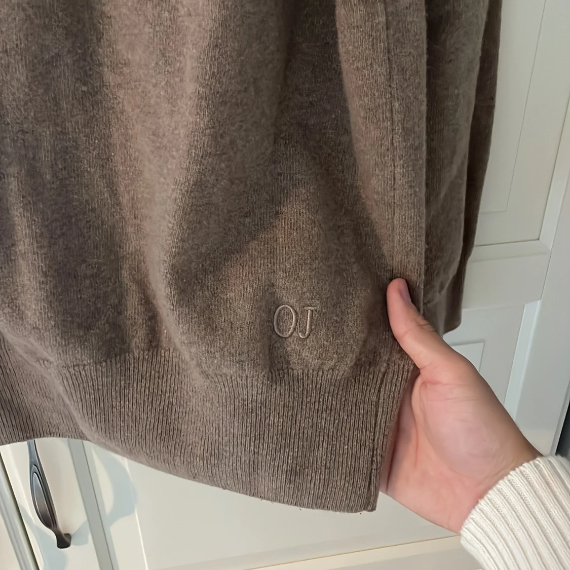 Beige stickad tröja Oscar Jacobson - 2