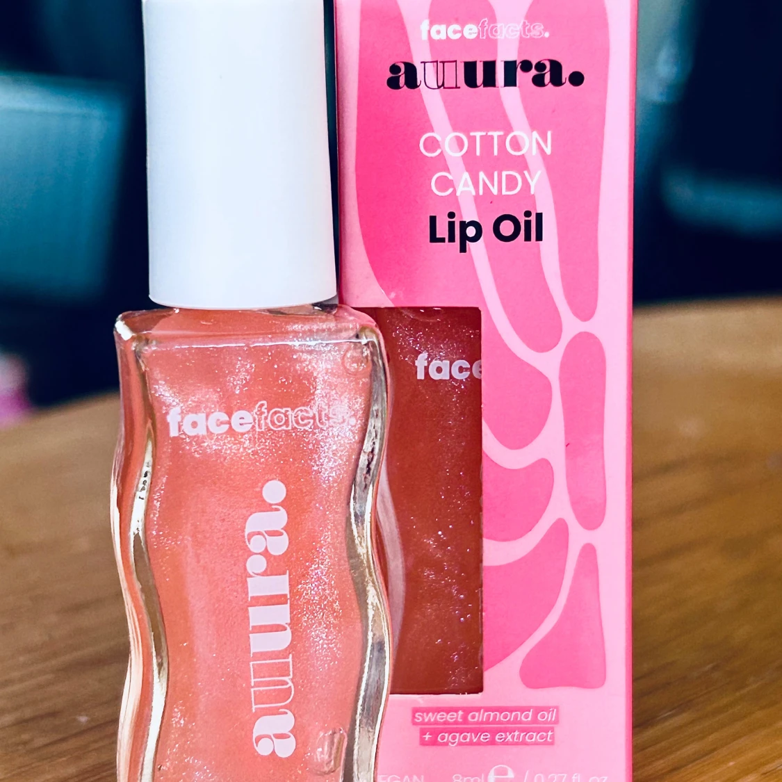 Auura lip oil ”Cotton Candy” från Face Facts! - 1