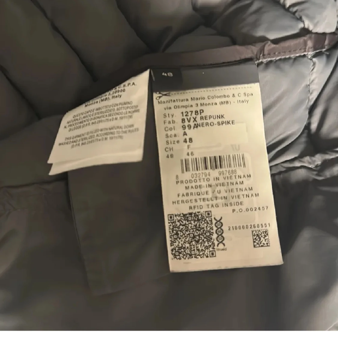 Svart dunväst från Colmar - 2