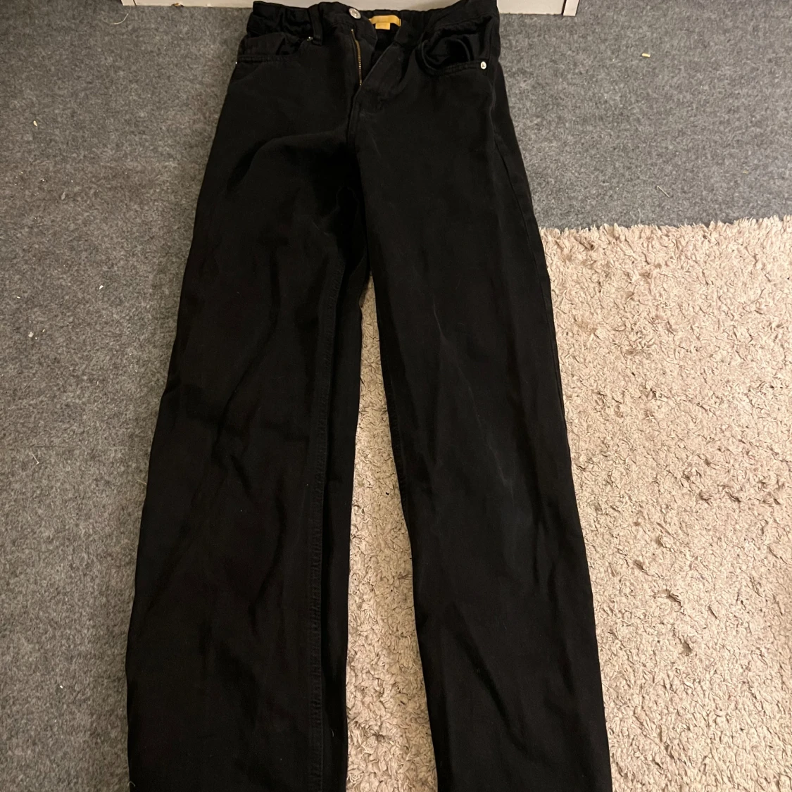 Svarta jeans från Gina tricot straight fit