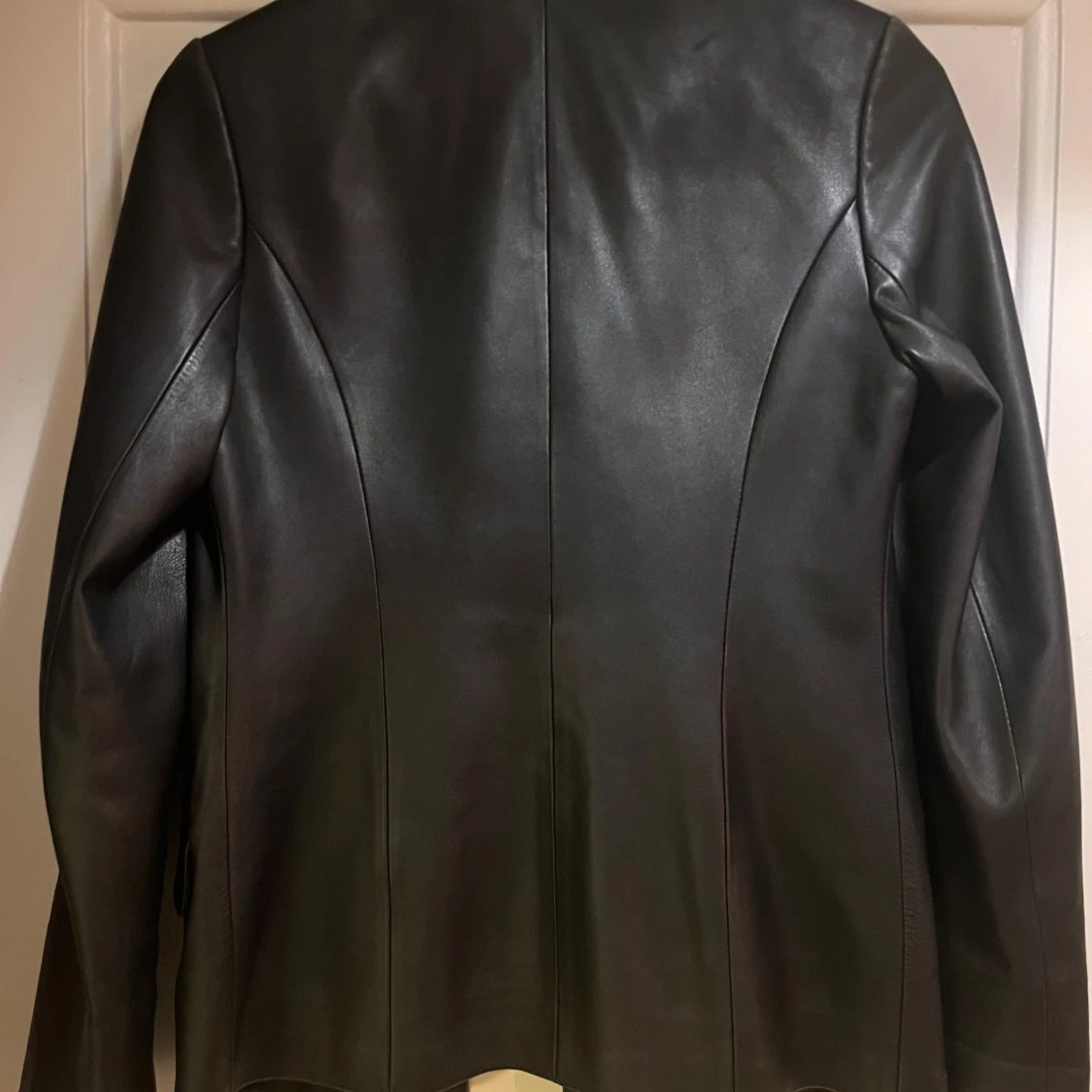 Svart skinnkavaj från YiluQi - 1