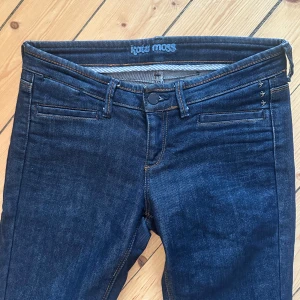 Mörkblå bootcut jeans från Kate Moss - Så snygga från kate Moss x top shop (säljs ej längre) ❤️