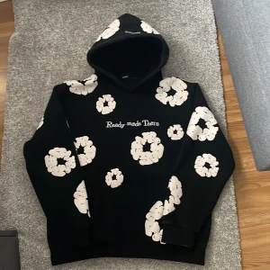 Svart denim tears hoddie/ ready made tears  - Denim tears/ ready made tears/ revenge / STORLEK M