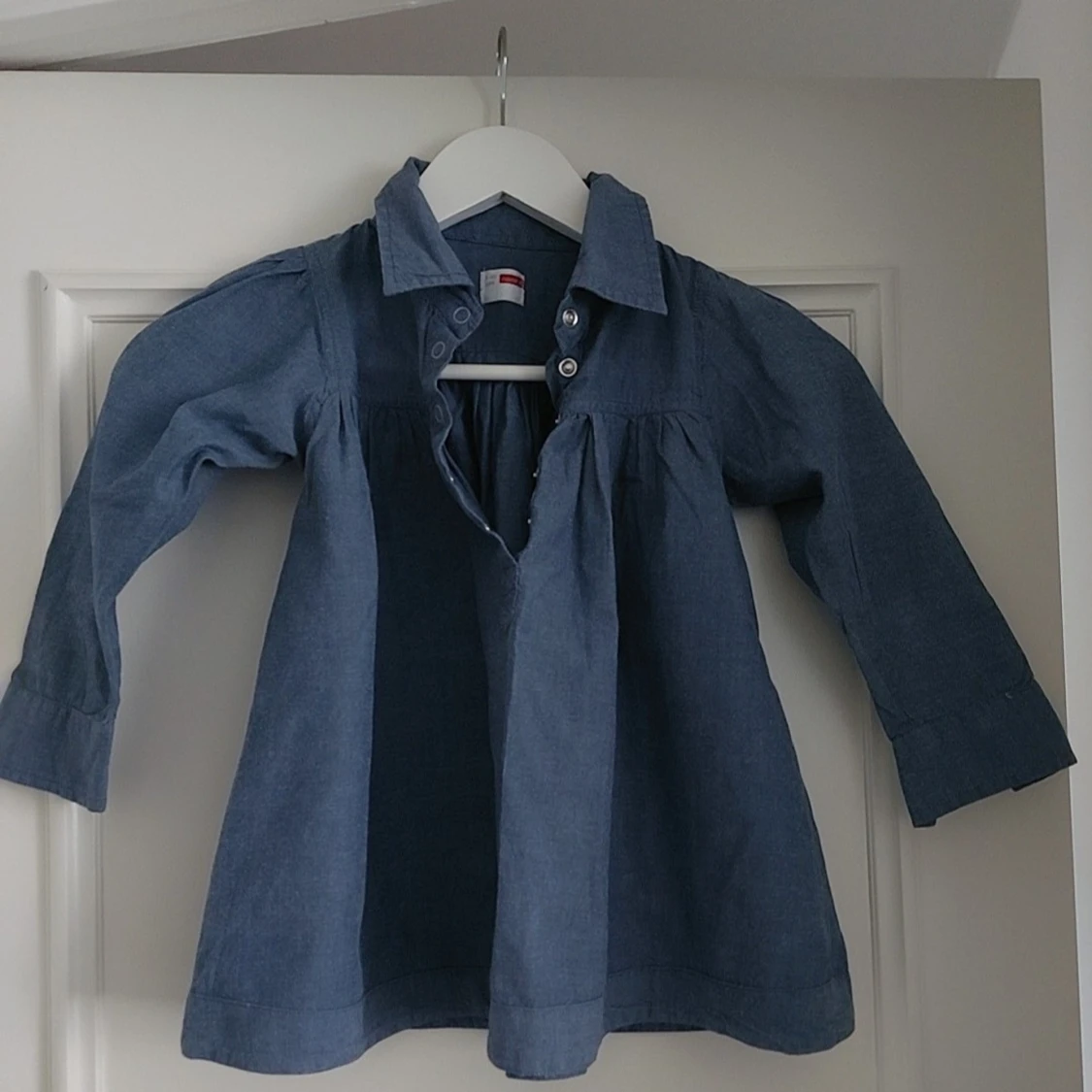 Blå jeansklänning från Name It,storlek  4 år - 1