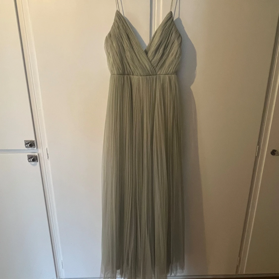 Ljusgrön ballångklänning i tyl