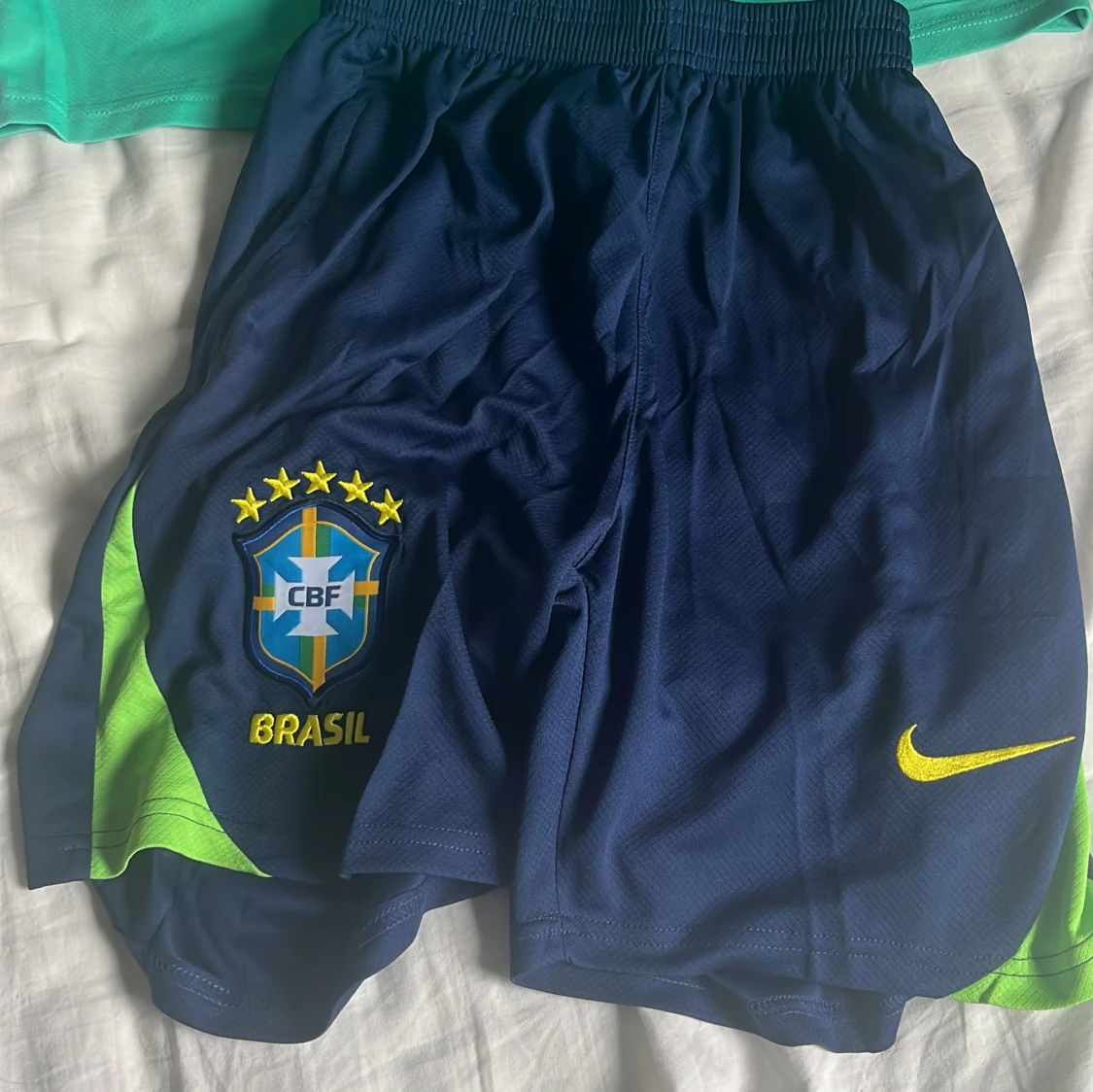 Brasilien fotbollströja och shorts från Nike - 1