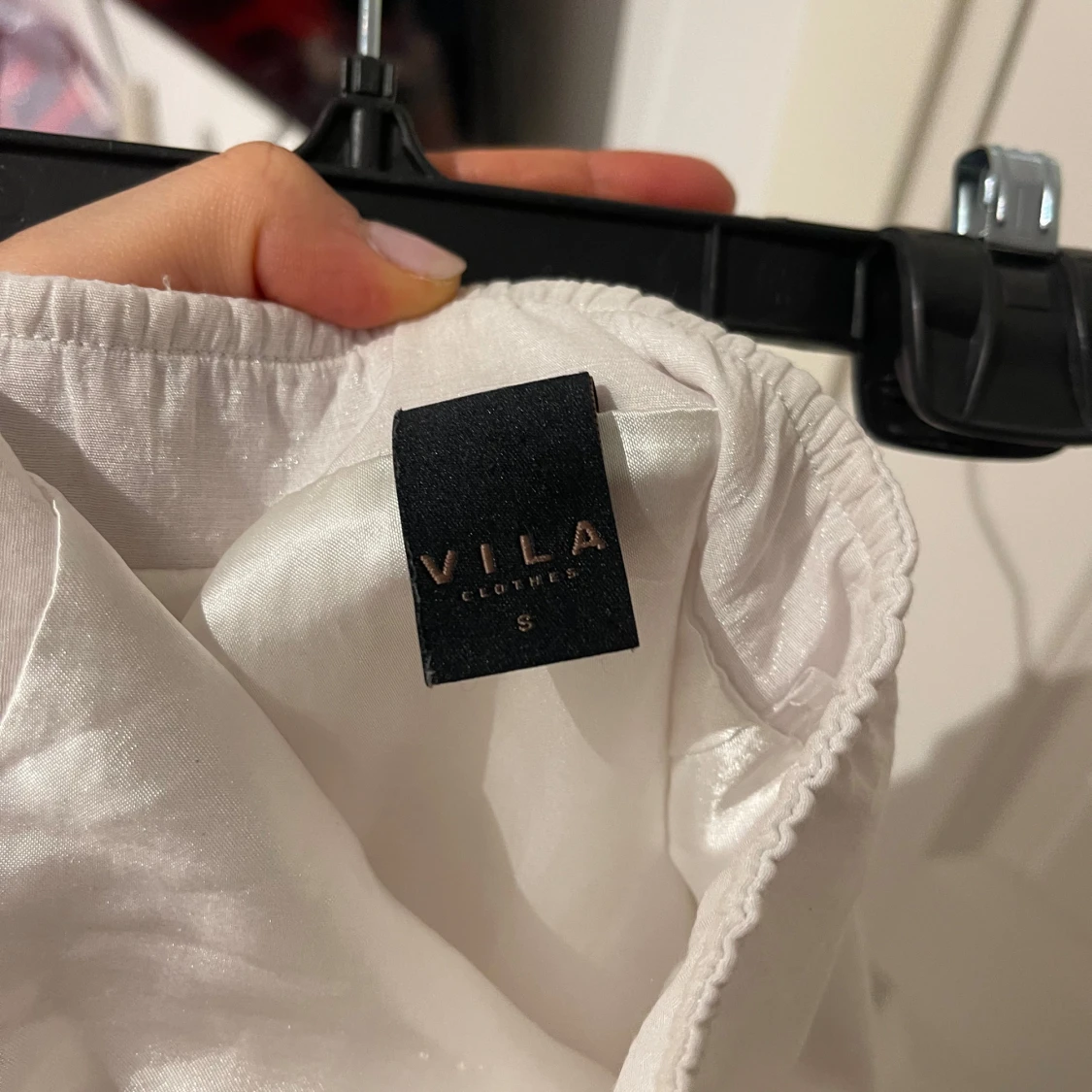 Vit volangklänning från VILA - 3