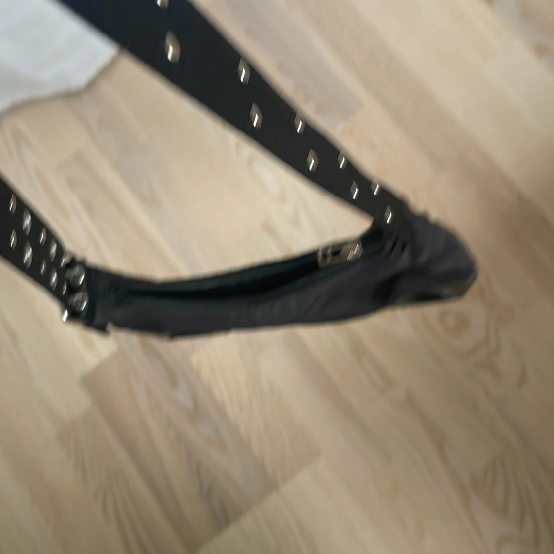 Svart axelväska från Weekday - 3