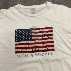 Vintage Ralph Lauren T-Shirt Tshirt Grisch Flagga Retro Old Money Polo - Väldigt snygg tisha