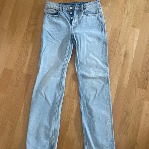 Weekday Jeans - Inga defekter, oanvända