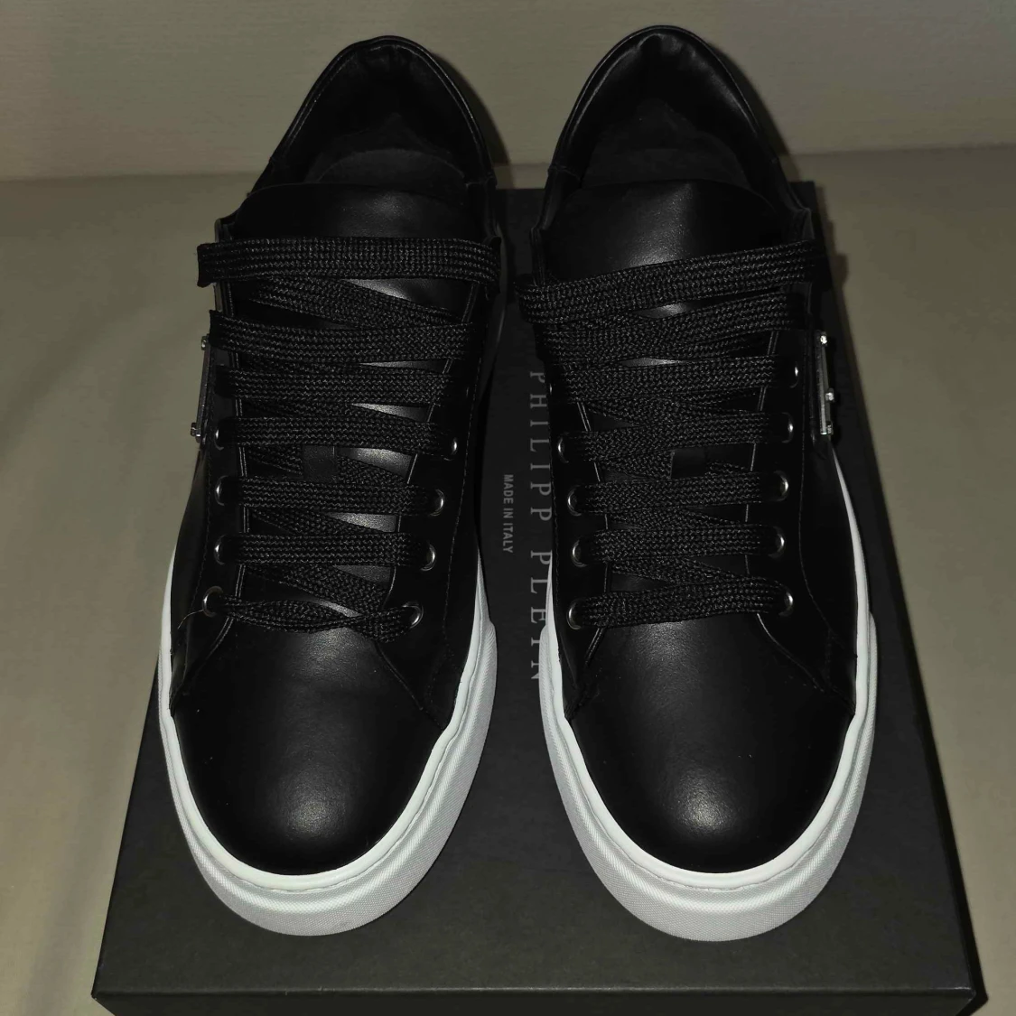 Philipp Plein svarta sneakers strl 43 - 1