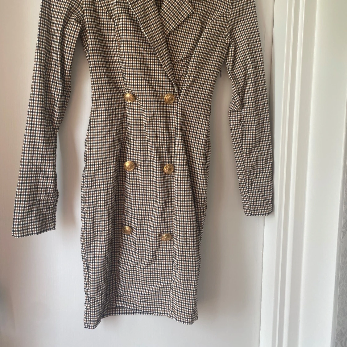 Rutigt kavajklänning från Amisu - 1