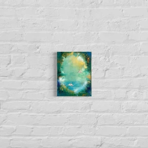 Swanlake målning - En bok med ett konstnärligt omslag som visar två svanar, en simmande och en flygande, omgivna av gröna och blå nyanser. Omslaget ger en drömsk och lugn känsla, perfekt för dig som gillar natur och konstnärliga uttryck. Tavlan är 18x24 och gjord i akryl 