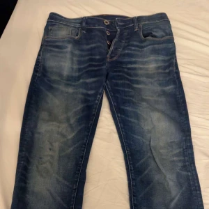 G-Star Jeans Herr - Jätte fina och inga defekter. Midja 30 och längd 32