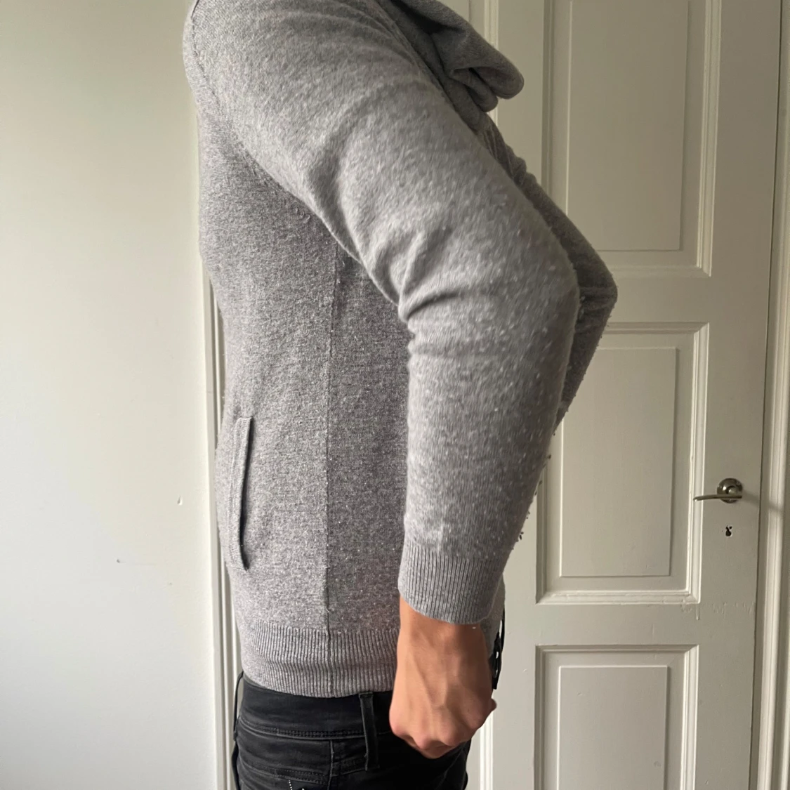 Grå hoodie ifrån Sayless  - 1