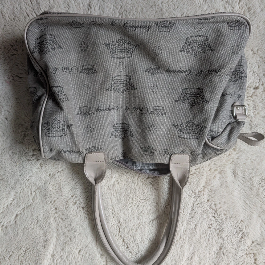 Grå handväska från Friis & Company - 1