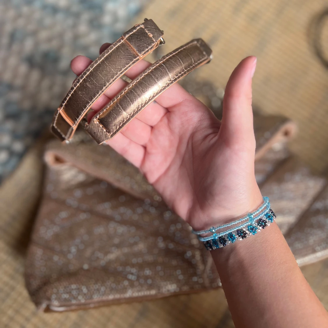 Glittrig axelväska från Steve Madden - 1