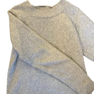 Grå stickad tröja  - Mysig grå stickad tröja från vero Moda.🫶🏼🩶🩶