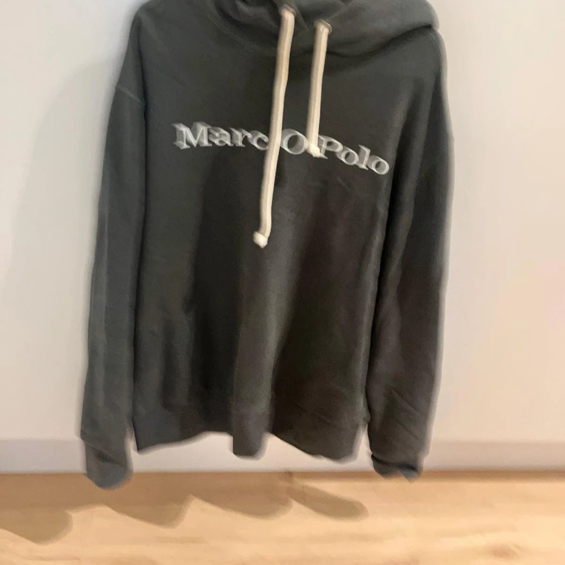 Grå hoodie från Marc O'Polo