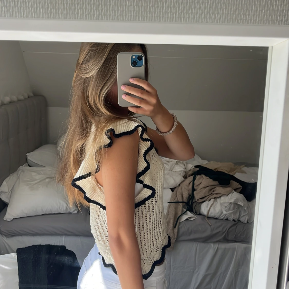 Stickad tröja med volang från Zara - 1