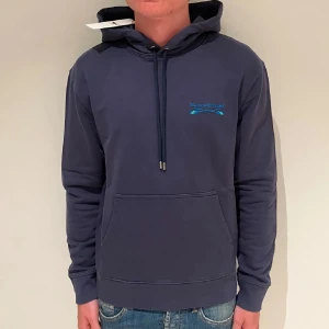 Maison kitsune hoodie  - Maison kitsune hoodie | Skick: 10/10 (HELT NY) | M | Fraktar via postnord eller instabox på köparens bekostnad | Hör av dig vid minsta fråga eller fundering! 