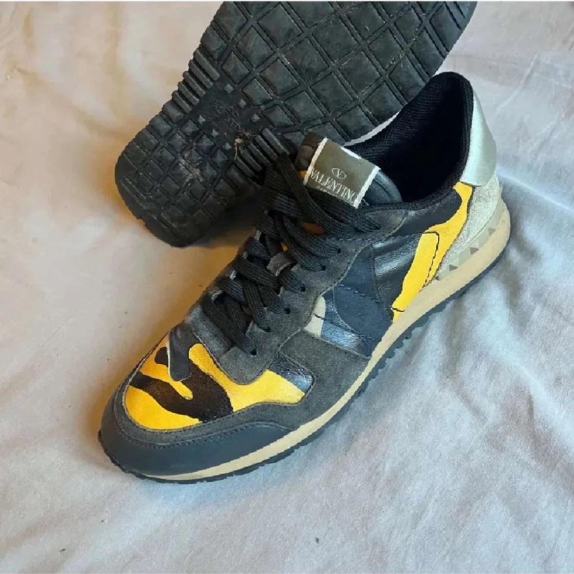 Valentino Rockrunner sneakers camo gul/svart