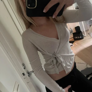 Superfin kofta från Gina Tricot 🩶🩶 - jätte bekväm och söt