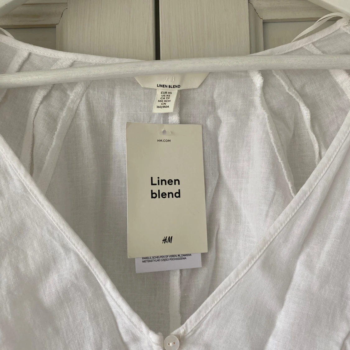 Vit blus med puffärmar från H&M - 4