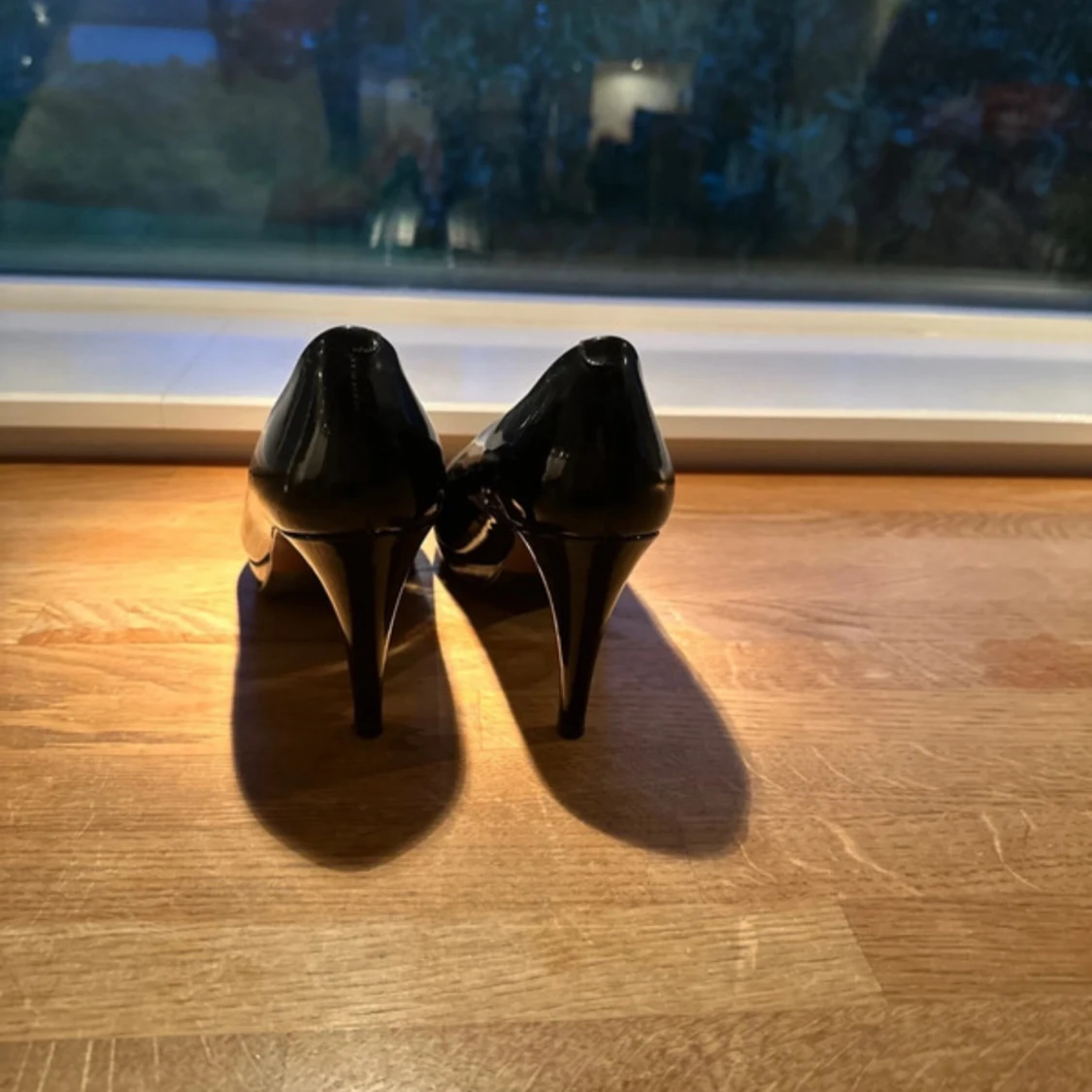 Hugo Boss högklackade skor  - 4