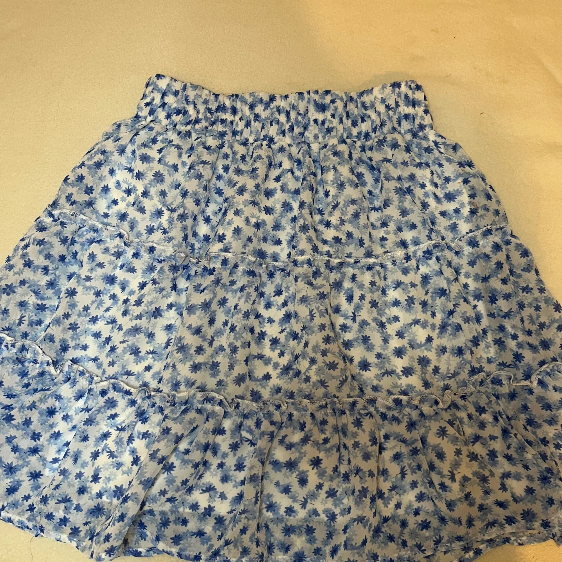 Blå vit blommig kjol🤍💙