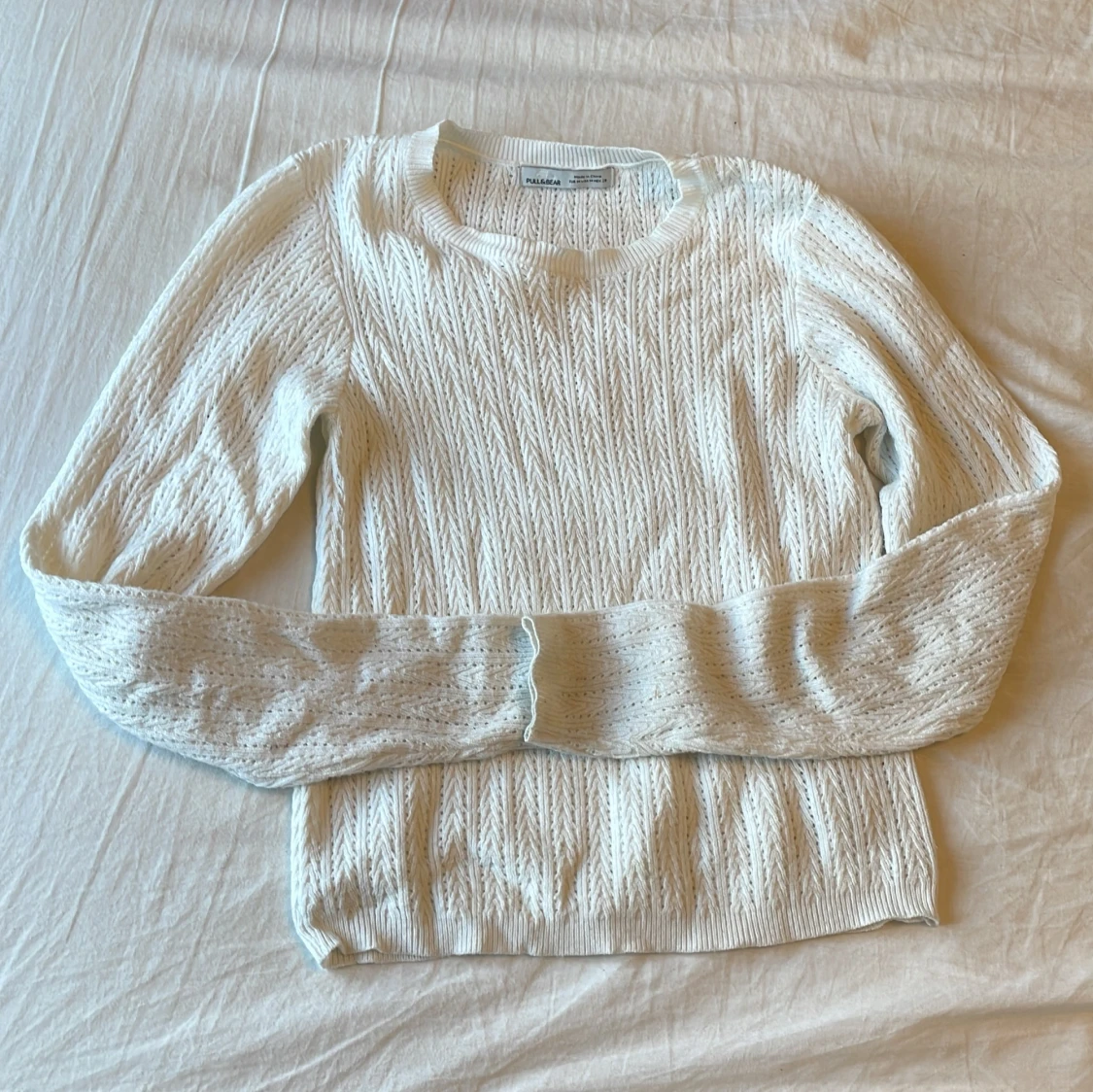 Vit stickad tröja från Pull&Bear!