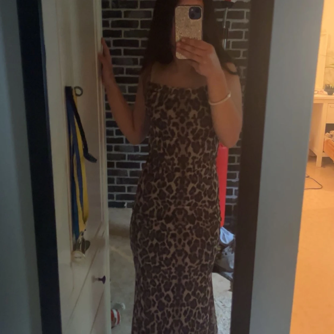 Leopardmönstrad långklänning