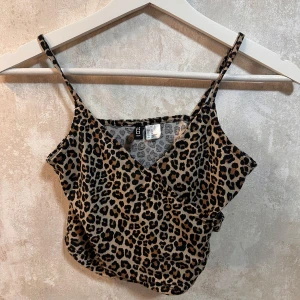 Leopardmönstrad topp - Söt leopard topp🐆