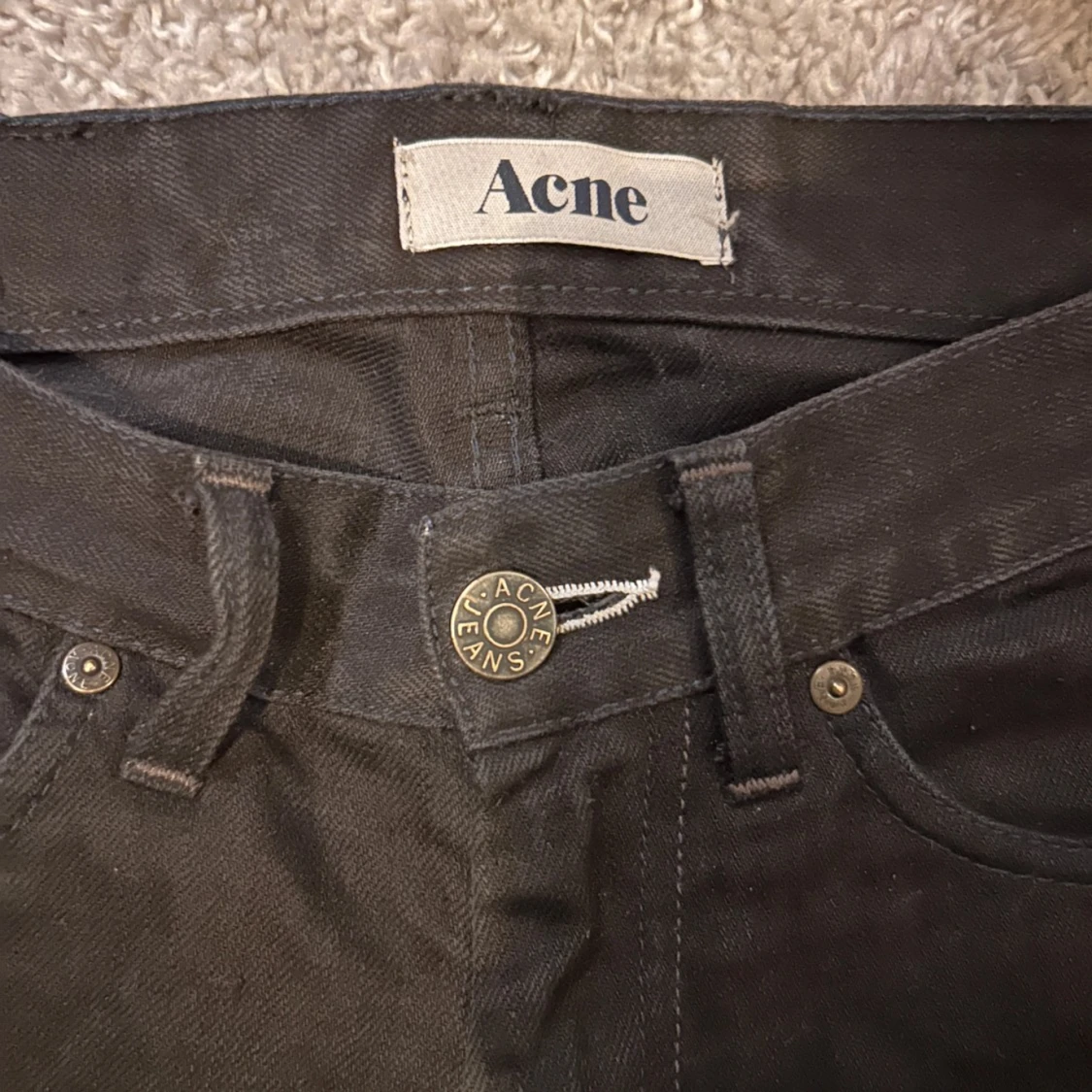 Svarta jeans från Acne - 90