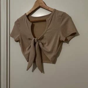 Topp - Jätte fin topp som sitter så fint med en jätte fin färg