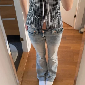Ljusblå bootcut jeans true religion  - Snygga true religon jeans modell BECCA. Sååå fina. Nypris 1800💕💕använda fåtal gånger