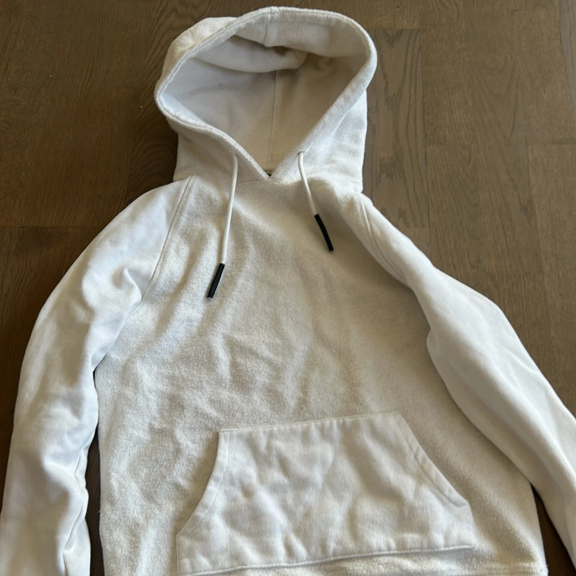 Vit hoodie från MNG