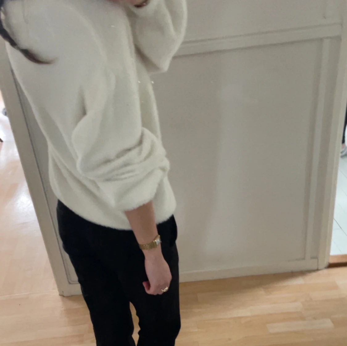 Vit tröja med pärlor från Dobber - 1