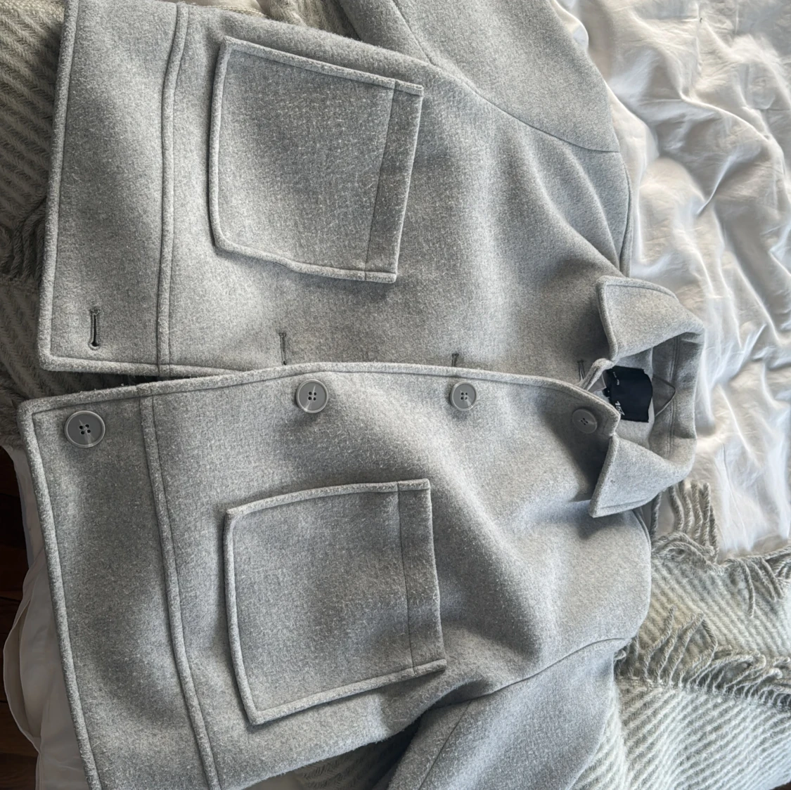 Grå kappa 'Brianna' från 157 - 1