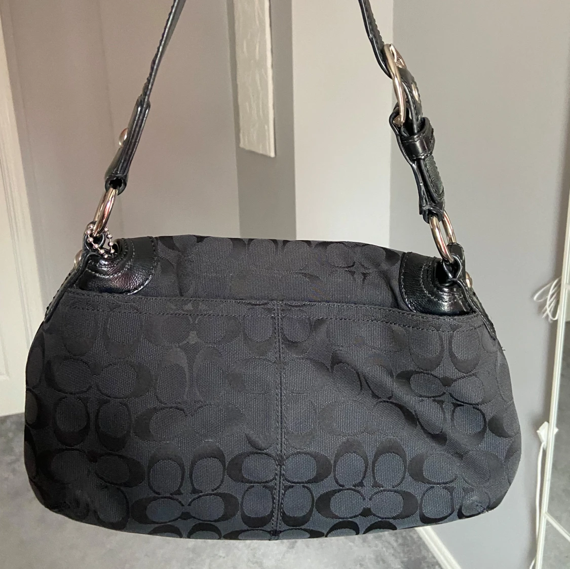 Svart axelväska från coach - 3